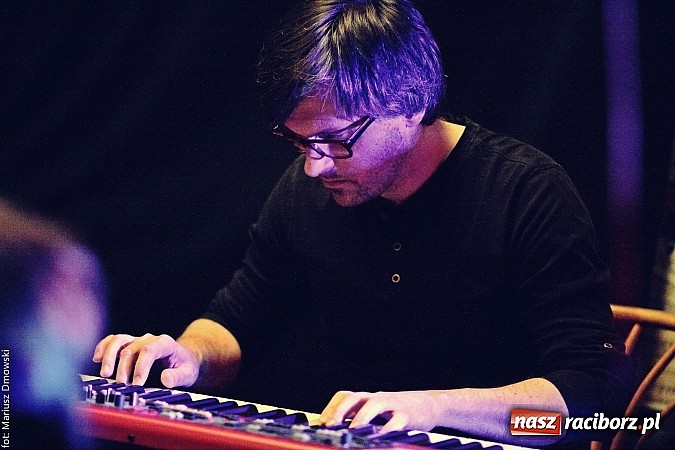 Zdjęcie w galerii na portalu naszraciborz.pl: Mikromusic wczoraj zagrał na Końcu Świata wiadomości z regionu