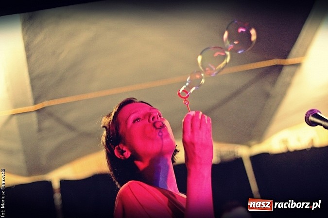 Zdjęcie w galerii na portalu naszraciborz.pl: Mikromusic wczoraj zagrał na Końcu Świata wiadomości z regionu