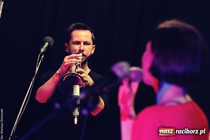 Zdjęcie w galerii na portalu naszraciborz.pl: Mikromusic wczoraj zagrał na Końcu Świata wiadomości z regionu