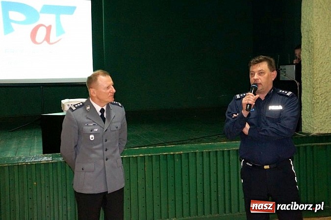 Zdjęcie w galerii na portalu naszraciborz.pl: Spektakl Grupy PaT dla młodzieży i rodziców w powiecie mikołowskim! wiadomości z regionu