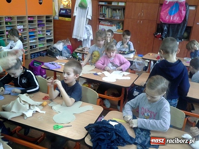 Zdjęcie w galerii na portalu naszraciborz.pl: Szkoła Podstawowa nr 4 z certyfikatem UNICEF wiadomości z regionu