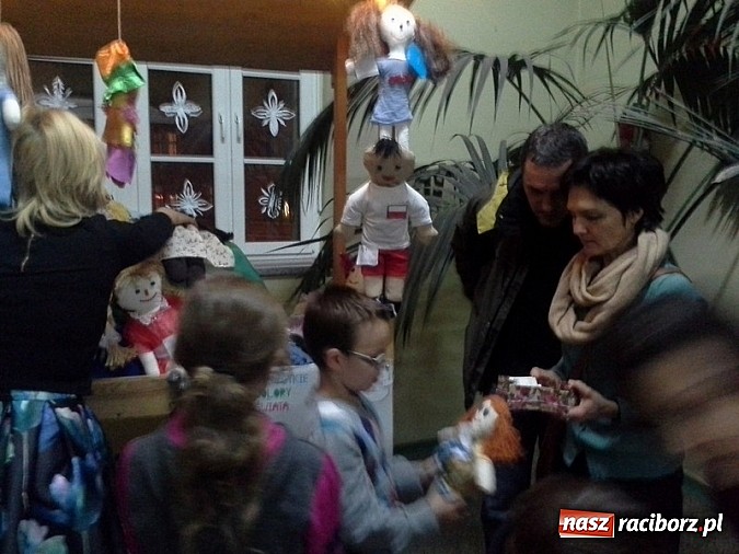 Zdjęcie w galerii na portalu naszraciborz.pl: Szkoła Podstawowa nr 4 z certyfikatem UNICEF wiadomości z regionu