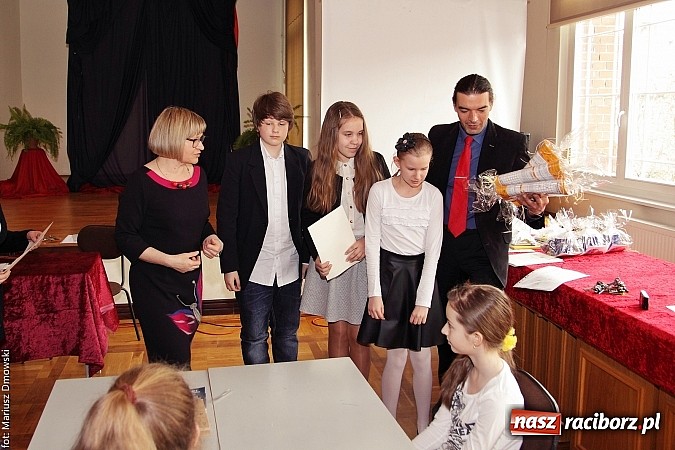 Zdjęcie w galerii na portalu naszraciborz.pl: Tworkowscy uczniowie najlepsi z niemieckiego wiadomości z regionu