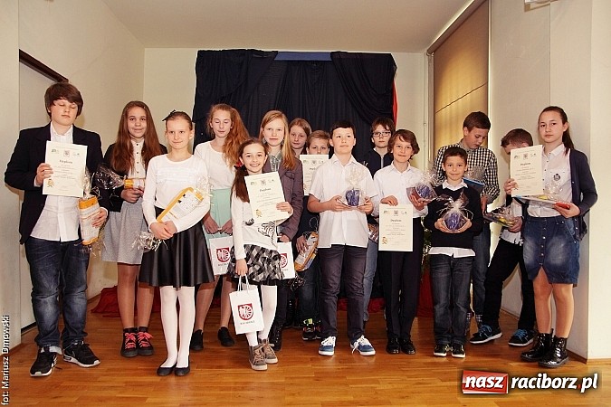 Zdjęcie w galerii na portalu naszraciborz.pl: Tworkowscy uczniowie najlepsi z niemieckiego wiadomości z regionu