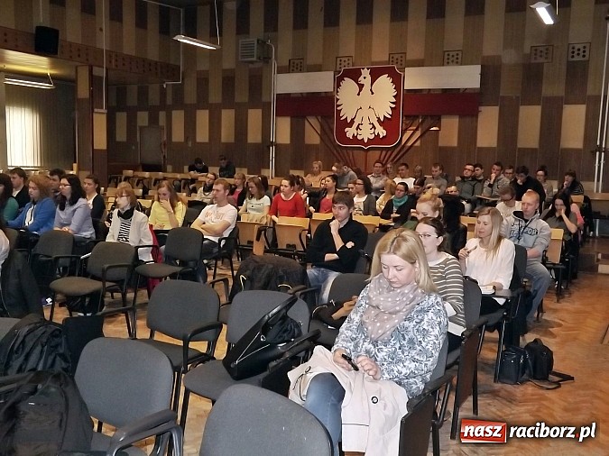 Zdjęcie w galerii na portalu naszraciborz.pl: Starosta i wicestarosta odpowiedzieli na pytania studentów PWSZ wiadomości z regionu