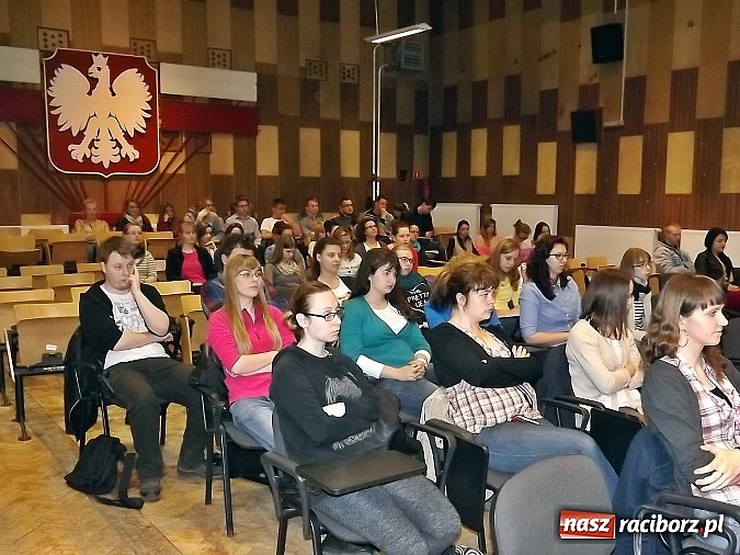 Zdjęcie w galerii na portalu naszraciborz.pl: Starosta i wicestarosta odpowiedzieli na pytania studentów PWSZ wiadomości z regionu
