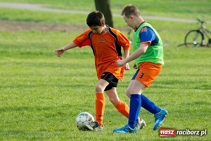 Zdjęcie w galerii na portalu naszraciborz.pl: Młodziki Grzegorzowic zdobyły Zameczek wiadomości z regionu