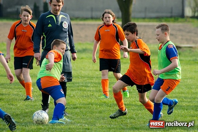 Zdjęcie w galerii na portalu naszraciborz.pl: Młodziki Grzegorzowic zdobyły Zameczek wiadomości z regionu