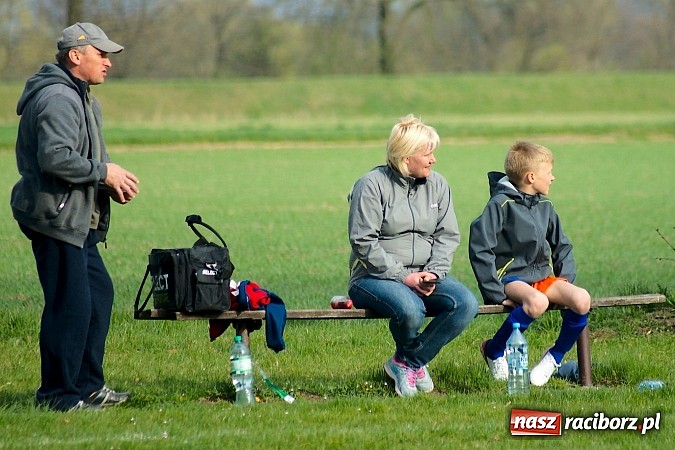 Zdjęcie w galerii na portalu naszraciborz.pl: Młodziki Grzegorzowic zdobyły Zameczek wiadomości z regionu