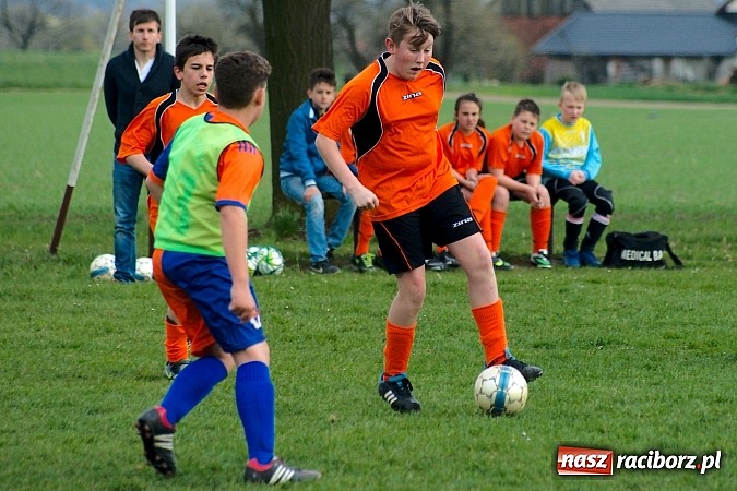 Zdjęcie w galerii na portalu naszraciborz.pl: Młodziki Grzegorzowic zdobyły Zameczek wiadomości z regionu
