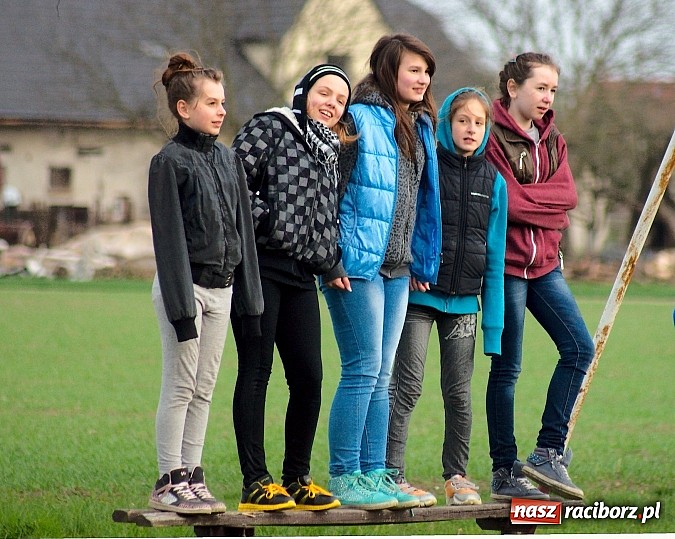 Zdjęcie w galerii na portalu naszraciborz.pl: Młodziki Grzegorzowic zdobyły Zameczek wiadomości z regionu