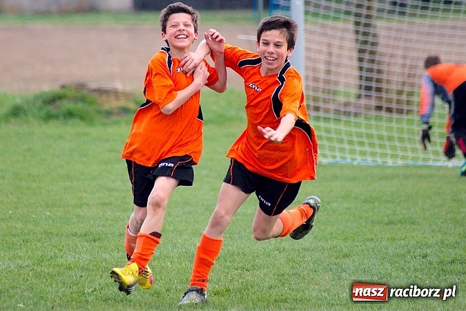 Zdjęcie w galerii na portalu naszraciborz.pl: Młodziki Grzegorzowic zdobyły Zameczek wiadomości z regionu