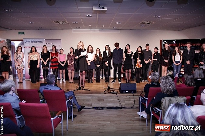 Zdjęcie w galerii na portalu naszraciborz.pl: III Ogólnopolski Konkurs Piosenki Hiszpańskojęzycznej za nami  wiadomości z regionu