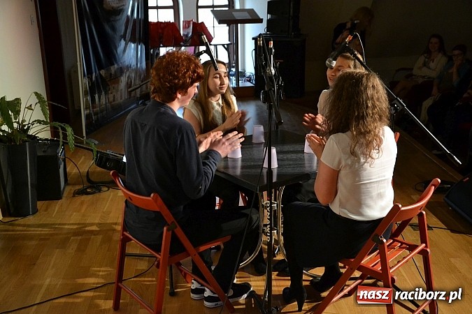 Zdjęcie w galerii na portalu naszraciborz.pl: III Ogólnopolski Konkurs Piosenki Hiszpańskojęzycznej za nami  wiadomości z regionu