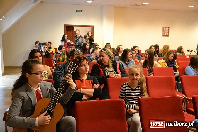 Zdjęcie w galerii na portalu naszraciborz.pl: III Ogólnopolski Konkurs Piosenki Hiszpańskojęzycznej za nami  wiadomości z regionu