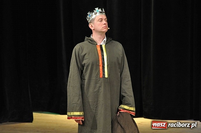 Zdjęcie w galerii na portalu naszraciborz.pl: Pielgrzymka do miejsc śmiesznych. Neo-Nówka w Raciborzu wiadomości z regionu