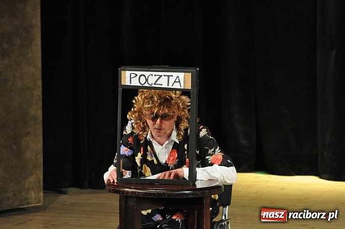 Zdjęcie w galerii na portalu naszraciborz.pl: Pielgrzymka do miejsc śmiesznych. Neo-Nówka w Raciborzu wiadomości z regionu