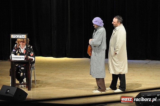 Zdjęcie w galerii na portalu naszraciborz.pl: Pielgrzymka do miejsc śmiesznych. Neo-Nówka w Raciborzu wiadomości z regionu