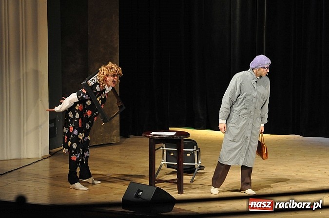 Zdjęcie w galerii na portalu naszraciborz.pl: Pielgrzymka do miejsc śmiesznych. Neo-Nówka w Raciborzu wiadomości z regionu