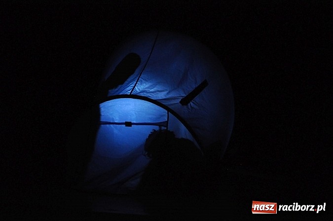 Zdjęcie w galerii na portalu naszraciborz.pl: Pielgrzymka do miejsc śmiesznych. Neo-Nówka w Raciborzu wiadomości z regionu