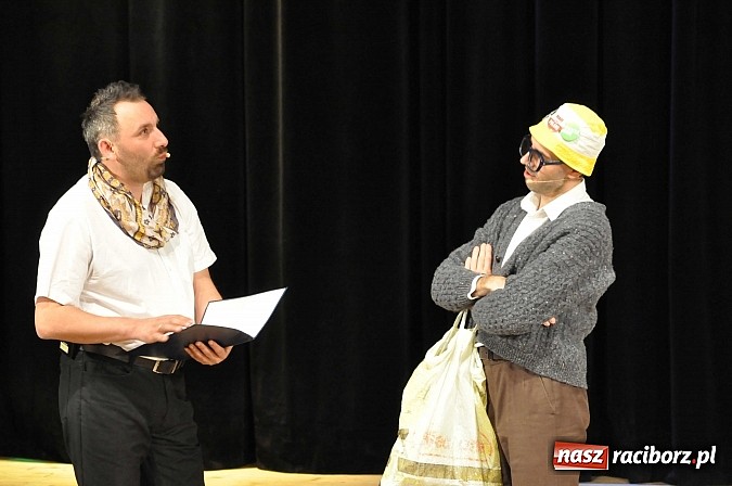 Zdjęcie w galerii na portalu naszraciborz.pl: Pielgrzymka do miejsc śmiesznych. Neo-Nówka w Raciborzu wiadomości z regionu