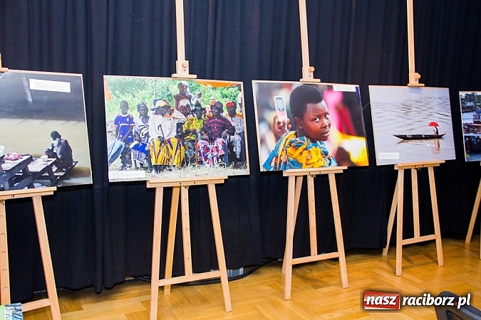 Zdjęcie w galerii na portalu naszraciborz.pl: Promocja 21. Almanachu Prowincjonalnego wiadomości z regionu