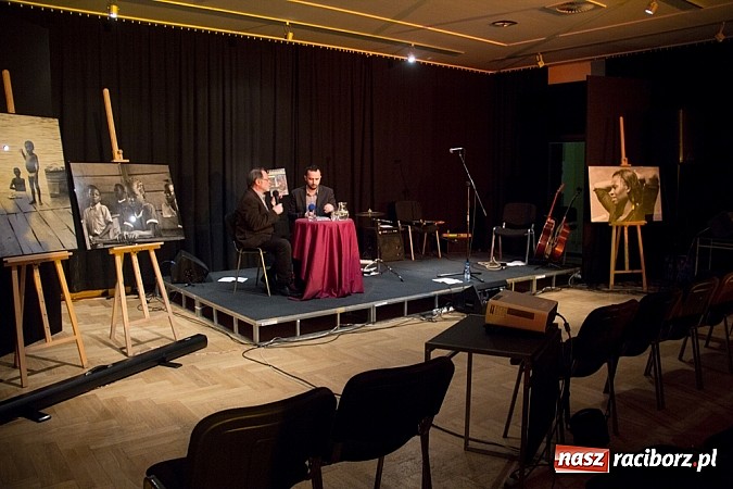 Zdjęcie w galerii na portalu naszraciborz.pl: Promocja 21. Almanachu Prowincjonalnego wiadomości z regionu