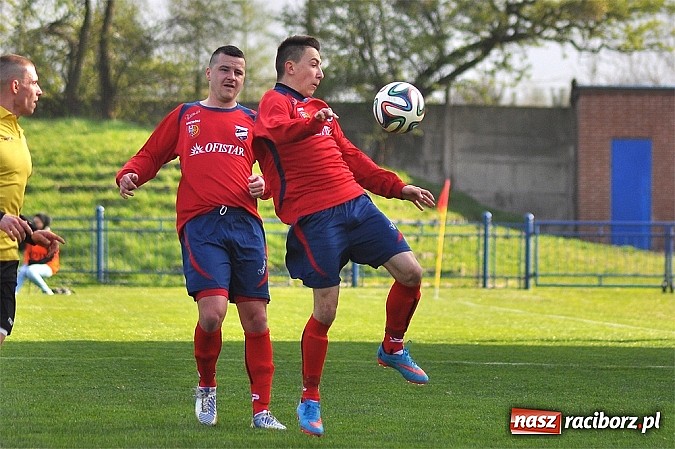 Zdjęcie w galerii na portalu naszraciborz.pl: Czerwona kartka, niewykorzystany karny i policja na trybunach. Unia wygrywa z GKS-em wiadomości z regionu