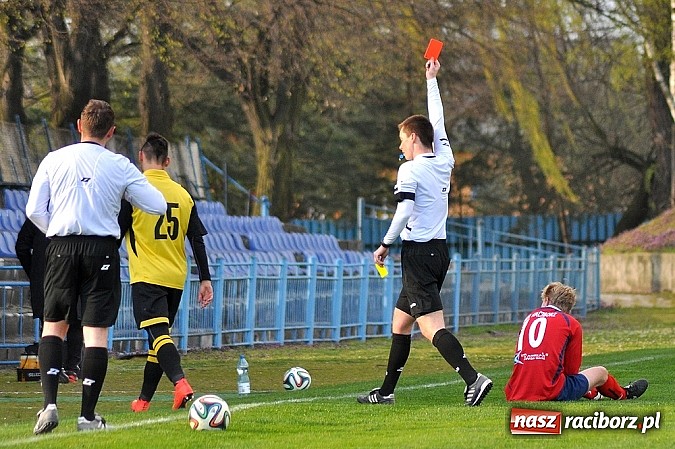 Zdjęcie w galerii na portalu naszraciborz.pl: Czerwona kartka, niewykorzystany karny i policja na trybunach. Unia wygrywa z GKS-em wiadomości z regionu
