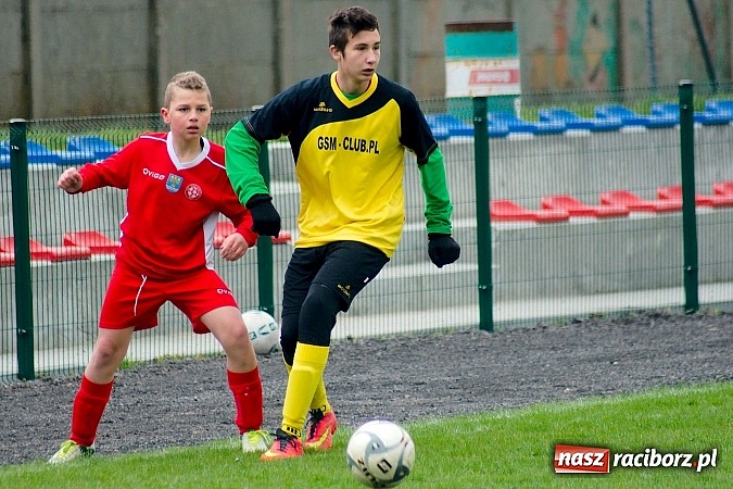 Zdjęcie w galerii na portalu naszraciborz.pl: III liga śląska: Tworków gromi po raz kolejny. Gołkowice bez szans wiadomości z regionu