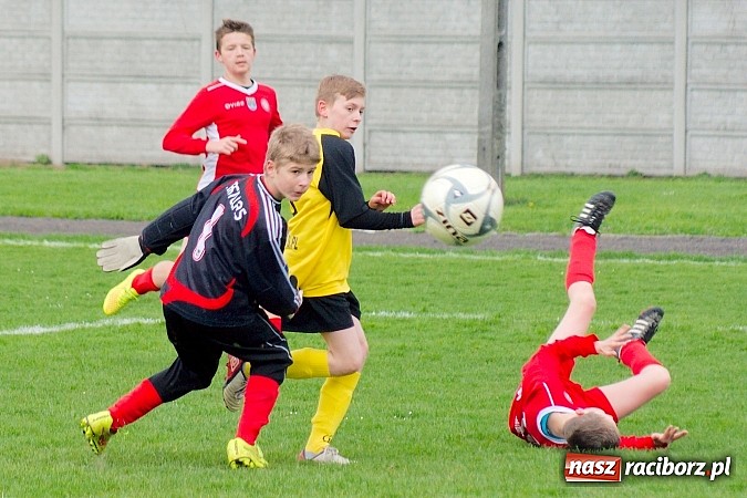 Zdjęcie w galerii na portalu naszraciborz.pl: III liga śląska: Tworków gromi po raz kolejny. Gołkowice bez szans wiadomości z regionu
