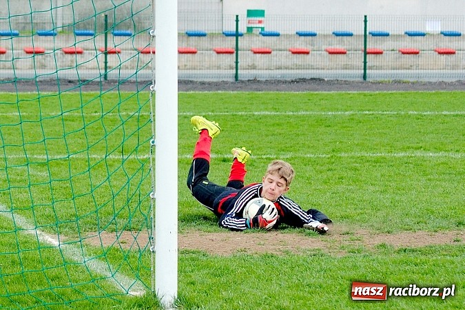 Zdjęcie w galerii na portalu naszraciborz.pl: III liga śląska: Tworków gromi po raz kolejny. Gołkowice bez szans wiadomości z regionu