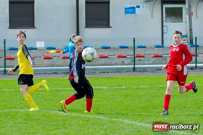 Zdjęcie w galerii na portalu naszraciborz.pl: III liga śląska: Tworków gromi po raz kolejny. Gołkowice bez szans wiadomości z regionu