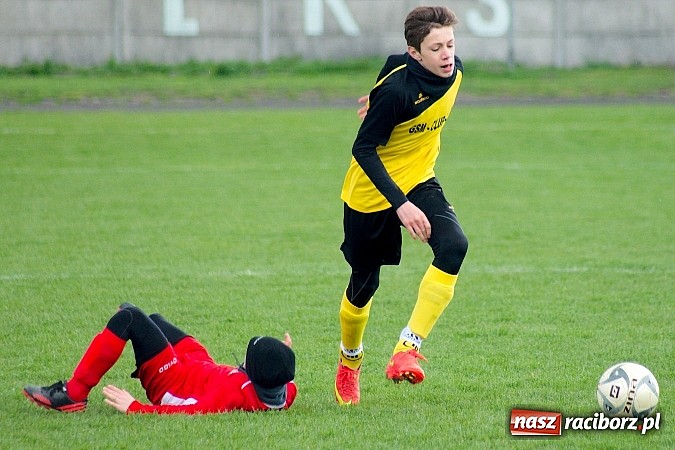 Zdjęcie w galerii na portalu naszraciborz.pl: III liga śląska: Tworków gromi po raz kolejny. Gołkowice bez szans wiadomości z regionu