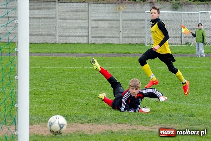 Zdjęcie w galerii na portalu naszraciborz.pl: III liga śląska: Tworków gromi po raz kolejny. Gołkowice bez szans wiadomości z regionu