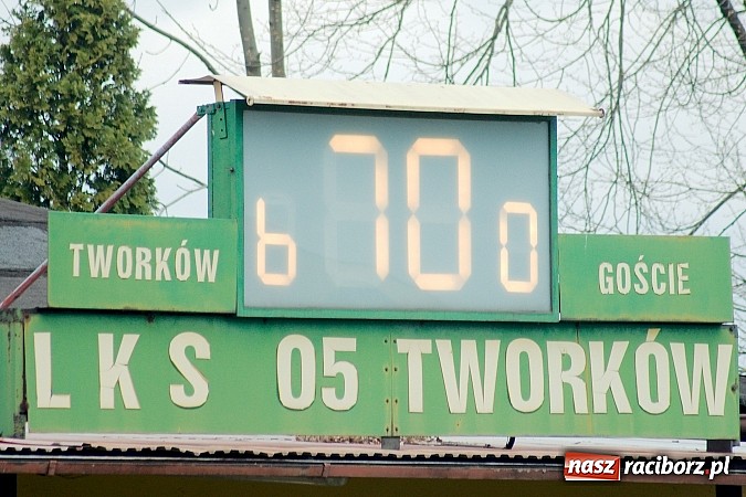 Zdjęcie w galerii na portalu naszraciborz.pl: III liga śląska: Tworków gromi po raz kolejny. Gołkowice bez szans wiadomości z regionu