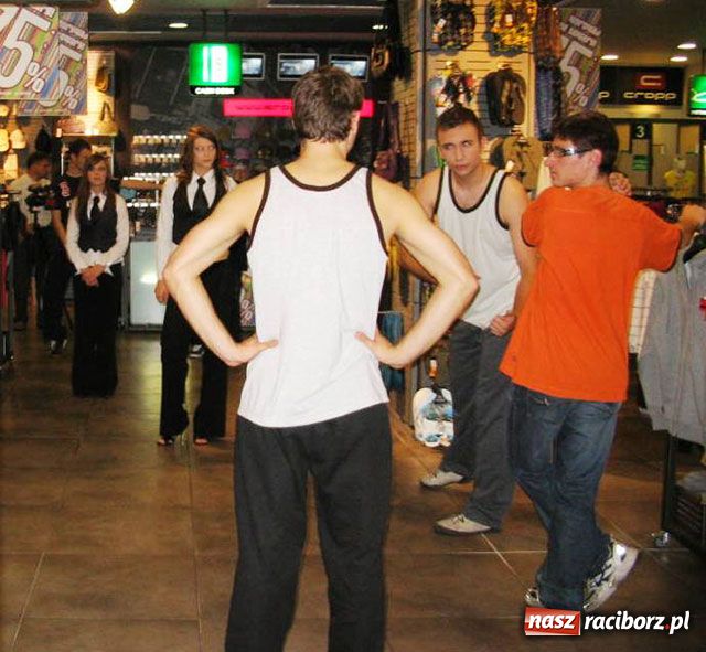 Zdjęcie w galerii na portalu naszraciborz.pl: Spisek's - kamera w ruch wiadomości z regionu