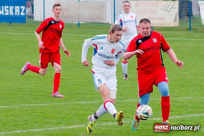 Zdjęcie w galerii na portalu naszraciborz.pl: Pieczarek i Kozicki katami Kuźni Raciborskiej wiadomości z regionu