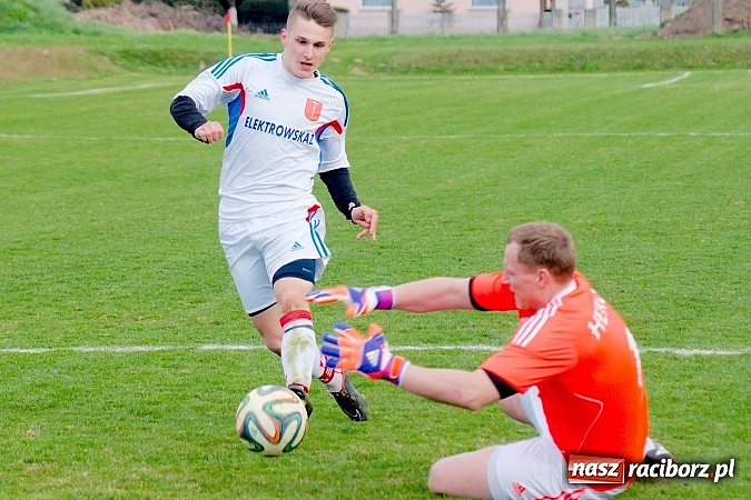 Zdjęcie w galerii na portalu naszraciborz.pl: Pieczarek i Kozicki katami Kuźni Raciborskiej wiadomości z regionu