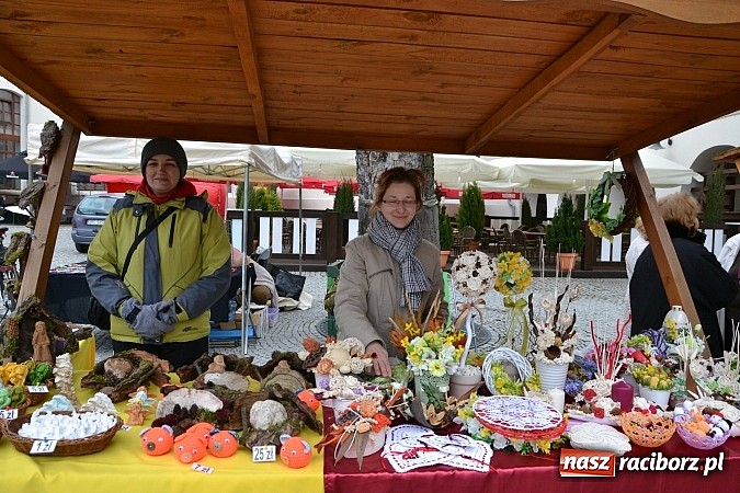 Zdjęcie w galerii na portalu naszraciborz.pl: III Zamkowy Jarmark kwiatów, żywności ekologicznej i rękodzieła już za nami wiadomości z regionu