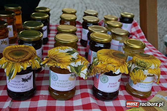 Zdjęcie w galerii na portalu naszraciborz.pl: III Zamkowy Jarmark kwiatów, żywności ekologicznej i rękodzieła już za nami wiadomości z regionu