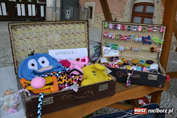 Zdjęcie w galerii na portalu naszraciborz.pl: III Zamkowy Jarmark kwiatów, żywności ekologicznej i rękodzieła już za nami wiadomości z regionu