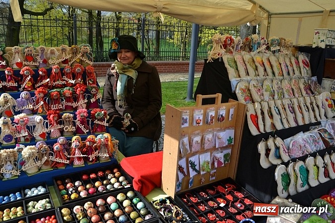 Zdjęcie w galerii na portalu naszraciborz.pl: III Zamkowy Jarmark kwiatów, żywności ekologicznej i rękodzieła już za nami wiadomości z regionu
