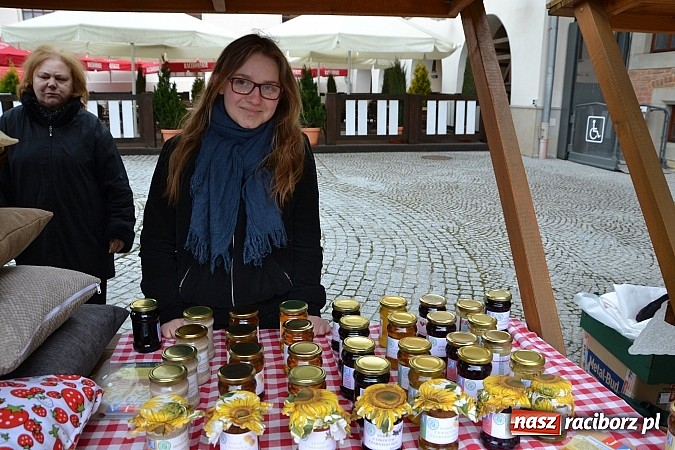 Zdjęcie w galerii na portalu naszraciborz.pl: III Zamkowy Jarmark kwiatów, żywności ekologicznej i rękodzieła już za nami wiadomości z regionu