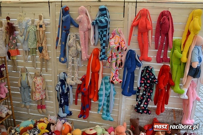 Zdjęcie w galerii na portalu naszraciborz.pl: III Zamkowy Jarmark kwiatów, żywności ekologicznej i rękodzieła już za nami wiadomości z regionu