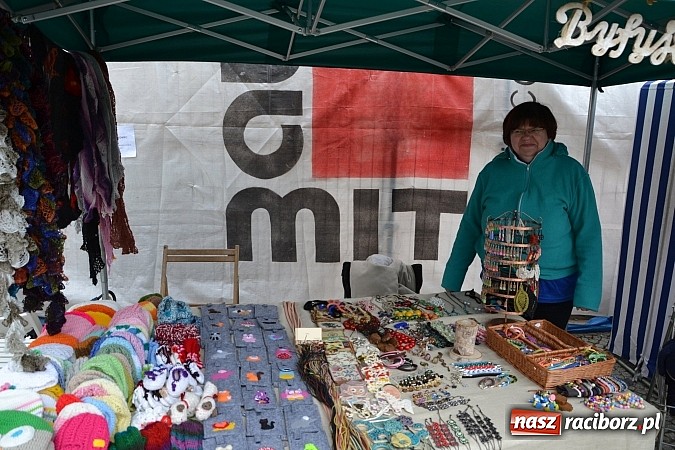 Zdjęcie w galerii na portalu naszraciborz.pl: III Zamkowy Jarmark kwiatów, żywności ekologicznej i rękodzieła już za nami wiadomości z regionu