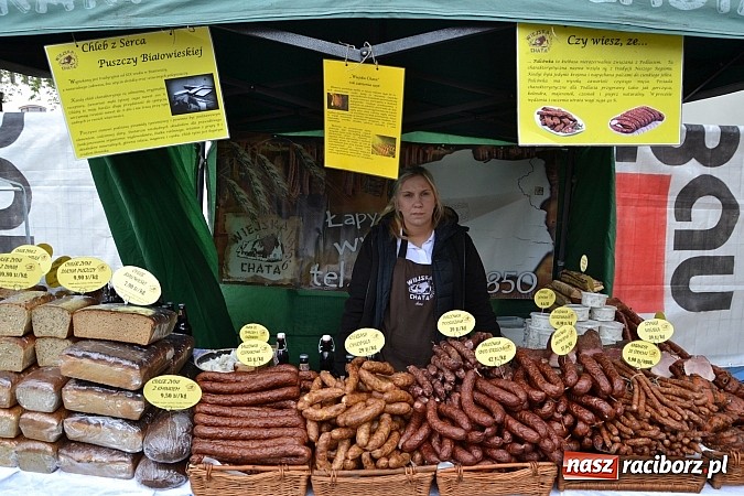 Zdjęcie w galerii na portalu naszraciborz.pl: III Zamkowy Jarmark kwiatów, żywności ekologicznej i rękodzieła już za nami wiadomości z regionu