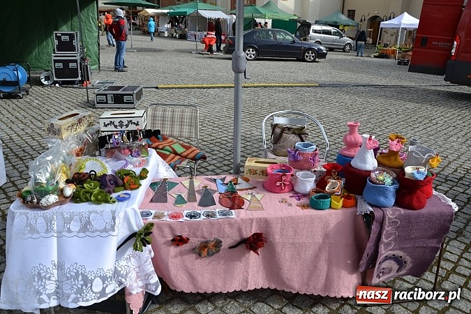 Zdjęcie w galerii na portalu naszraciborz.pl: III Zamkowy Jarmark kwiatów, żywności ekologicznej i rękodzieła już za nami wiadomości z regionu