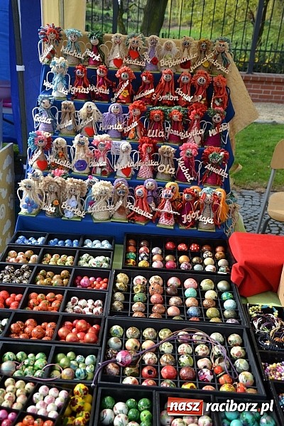 Zdjęcie w galerii na portalu naszraciborz.pl: III Zamkowy Jarmark kwiatów, żywności ekologicznej i rękodzieła już za nami wiadomości z regionu