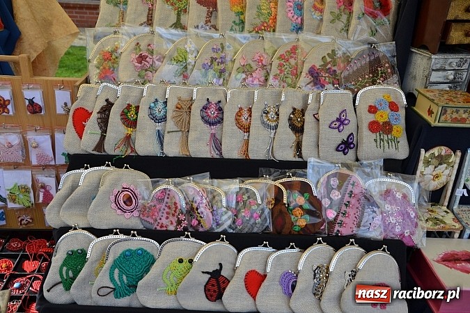 Zdjęcie w galerii na portalu naszraciborz.pl: III Zamkowy Jarmark kwiatów, żywności ekologicznej i rękodzieła już za nami wiadomości z regionu